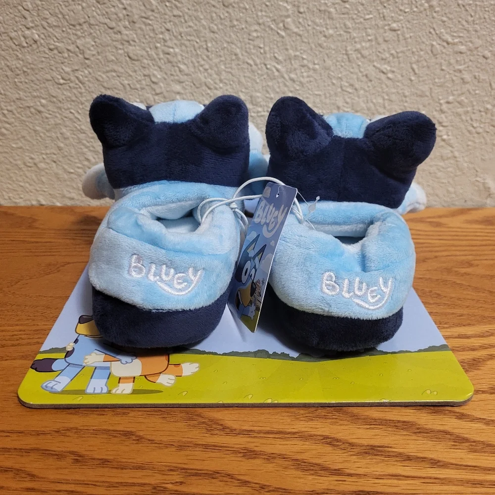 NWT Ludo Studio Bluey Slippers Size S